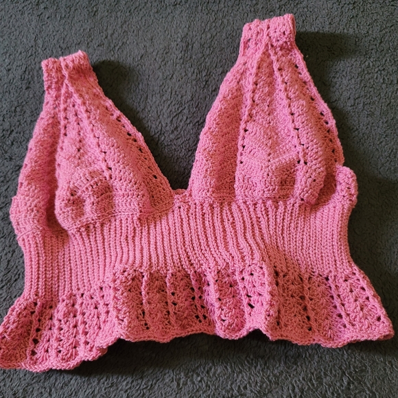Crop top crochet Hand-made - Picture 1 of 3